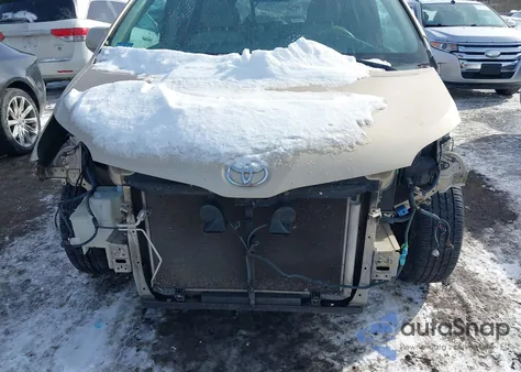 2011 Toyota Sienna Le V6 from USA, damaged, VIN 5TDKK3DC1BS131897